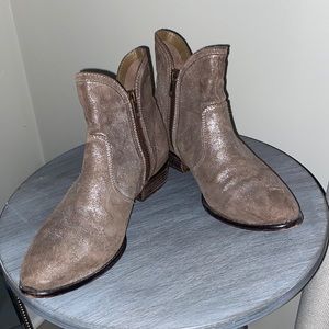 Gray sparkle booties - perfect for every season!